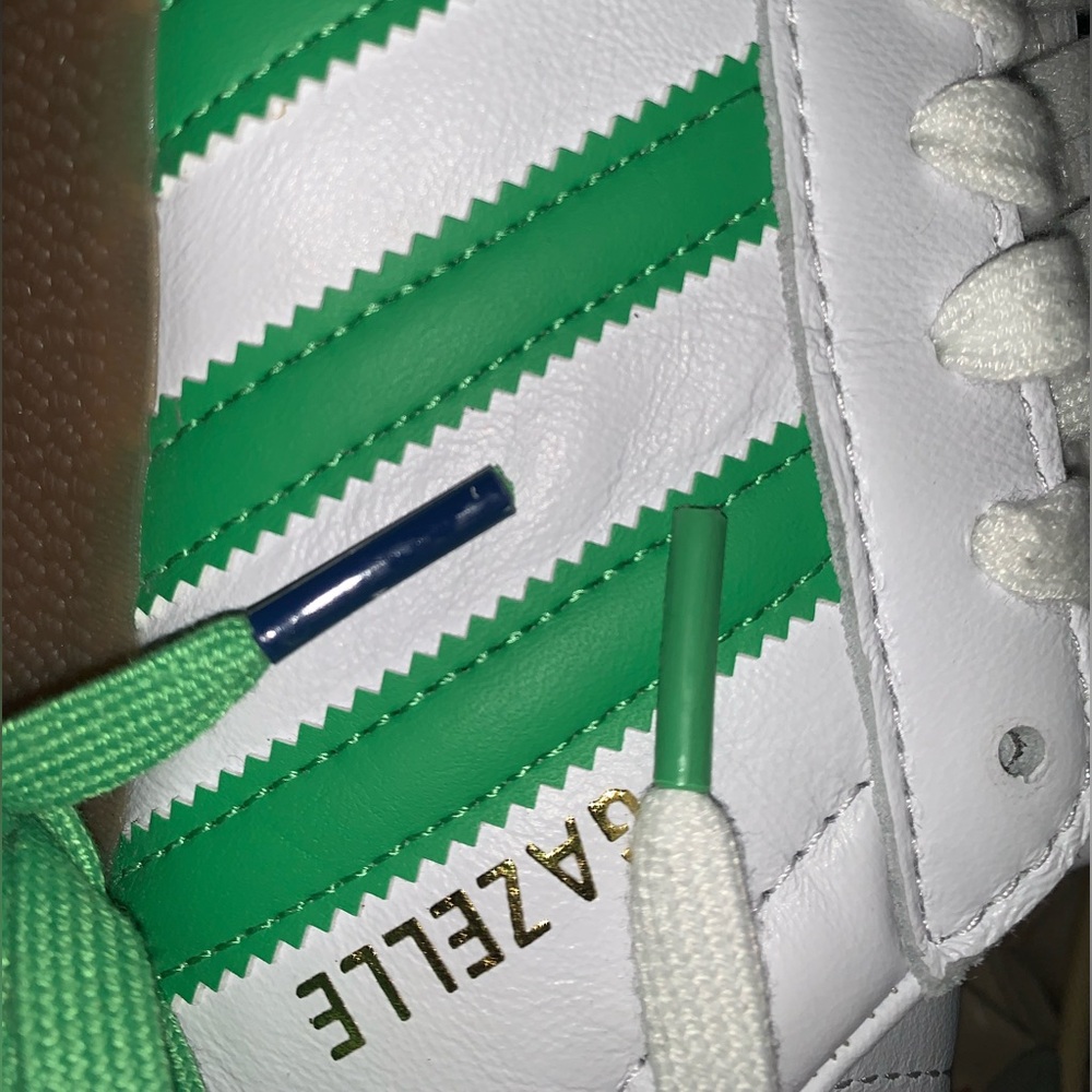 Adidas men size 10.5 - Picture 3 of 16